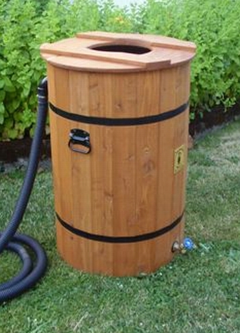 Closed Lid Deluxe Rainbarrel